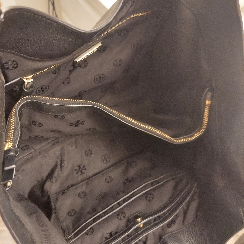 TORY BURCH Black Leather Tote Bag - Picture 5 of 8